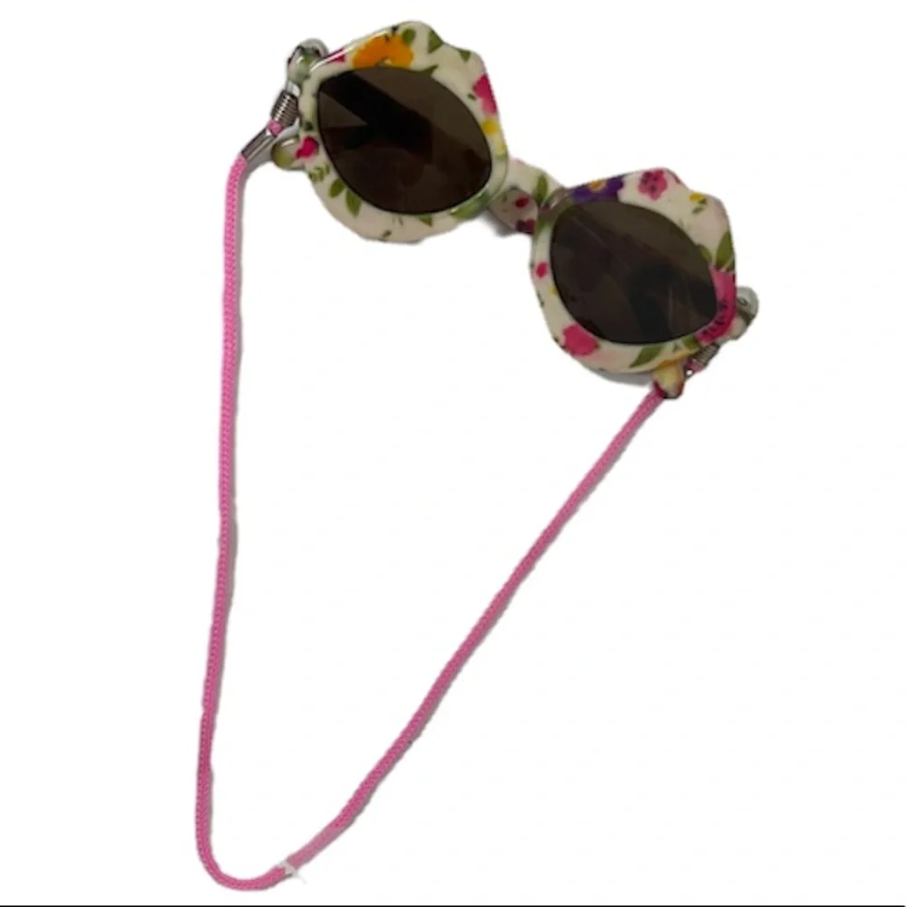 Pretty Girls Fun Bundle Cloth Dolly Sunglasses Hair & Little Girl Nail Gift Set